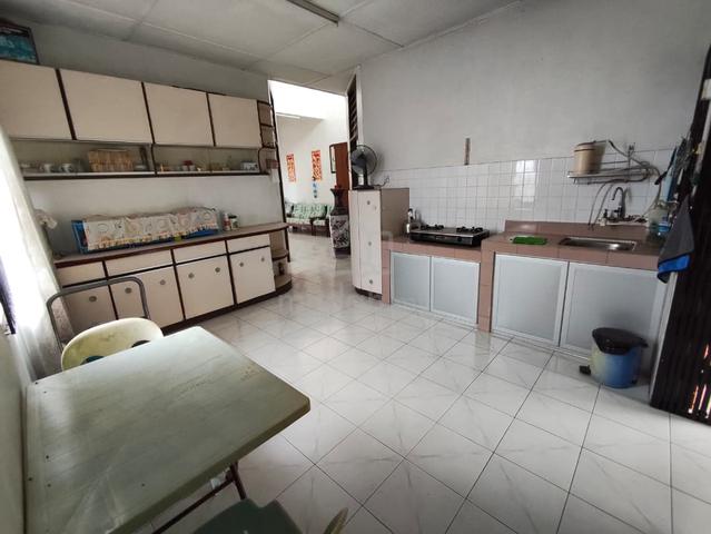 9½ mile, Lorong Emas Single Storey Terrace Corner House For Sale 1