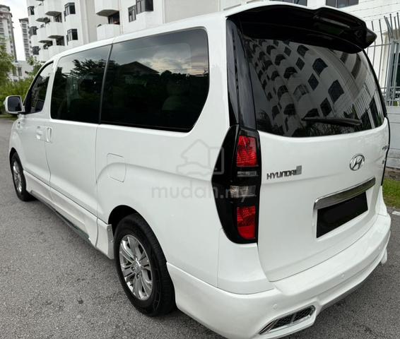 2017 Hyundai GRAND STAREX 2.5 ROYALE PREMIUM (A) - 5