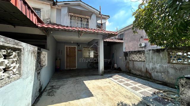 [Nice Unit] End Lot Double Storey Terrace Bandar Tasik Puteri, Rawang 1