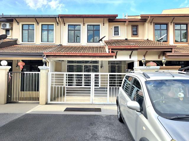 GATED GUARDED! Double Storey Ampang Saujana, Ampang 1