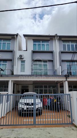 Bilik Untuk Disewa 1