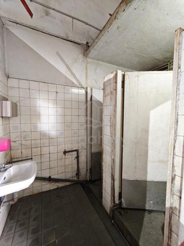 Mount Austin Single storey terrace factory For Rent 1