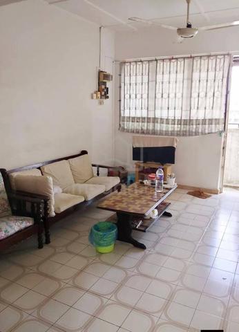 Flat Taman Ungku Tun Aminah 1