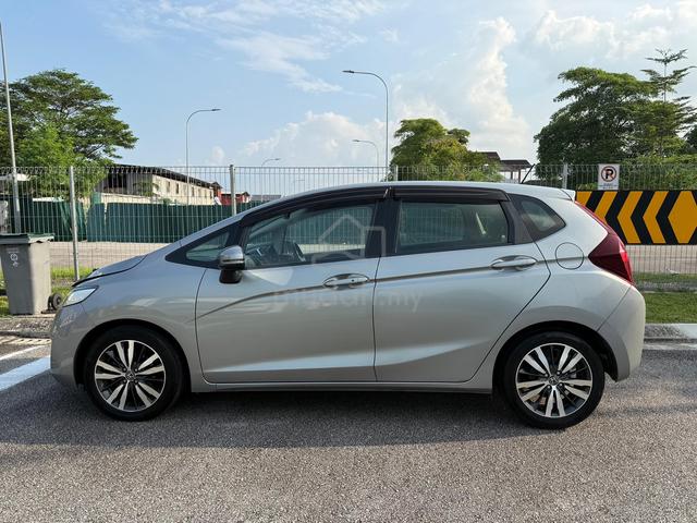 2016 Honda JAZZ 1.5 V MY2014 (A) - 3