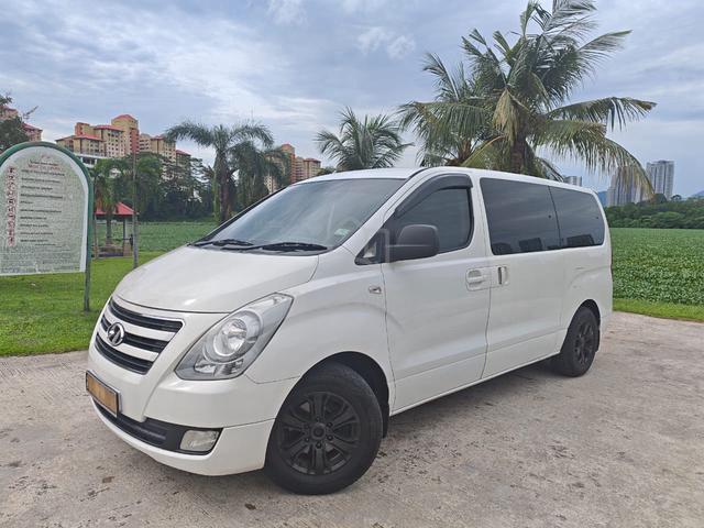 2017 HYUNDAI GRAND STAREX 2.5 D Can Loan!!! - 2