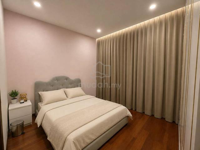 Fully ID Renovated Eco Sanctuary Monterey Regio 2 Sty Semi D House 1