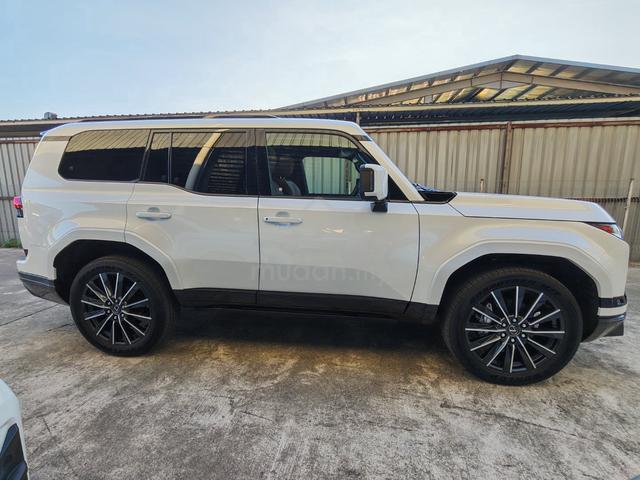 2025 Lexus GX550 3.5L (T) VERSION L, MARK LEVINSON - 5