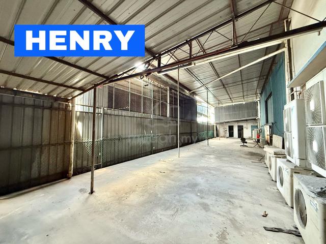 Semi-D Warehouse Factory For Rent at Valdor Industry near Batu Kawan 4
