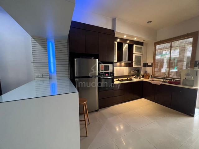 Palm Villa gated and guarded terrace in Raja Uda for Rent 1