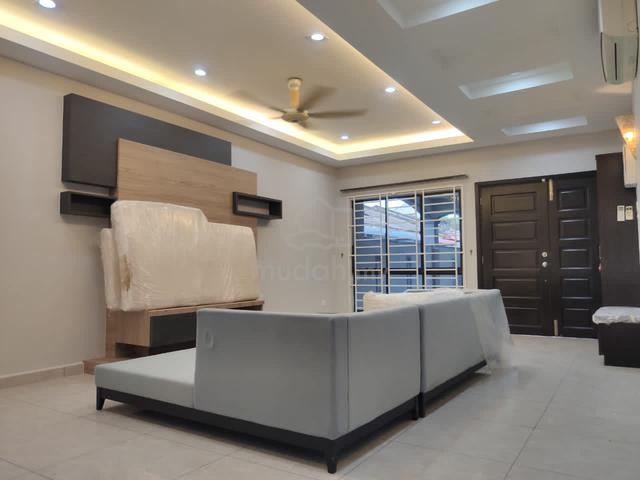Fully Renovated Taman Merdeka Single Storey Endlot Batu Berendam CTRM 1