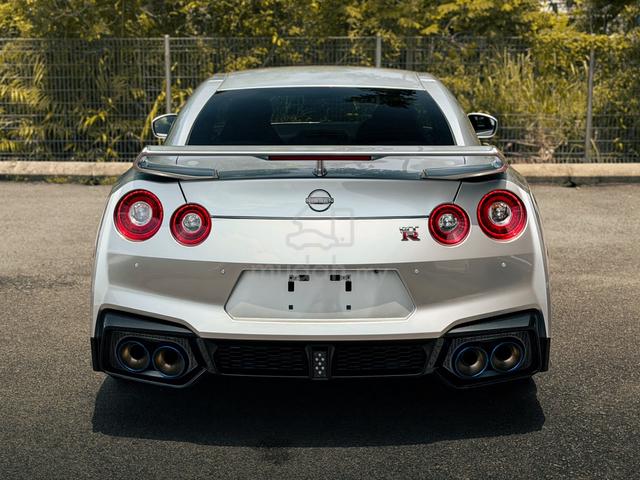2023 Nissan GT-R R35 Black Edition - 4