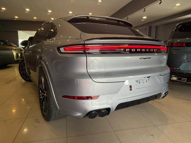 2025 Porsche Cayenne Coupe 3.0 - 2
