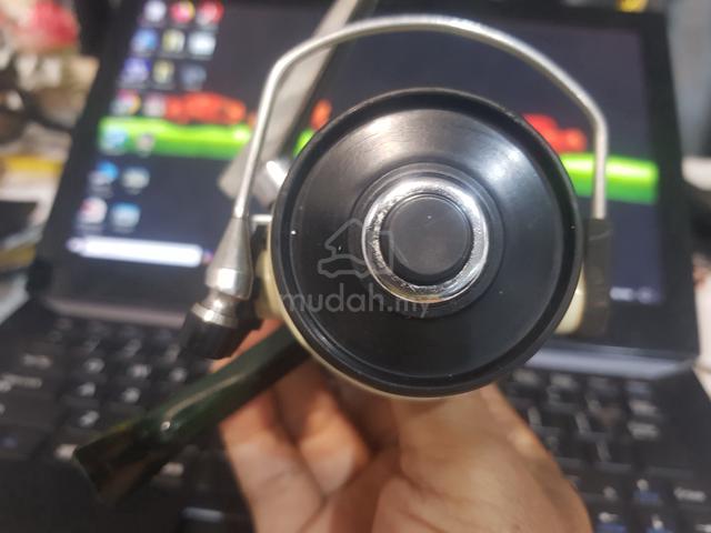 Vintage Sweden Made Zebco Cardinal 4 Fishing Reel - photo 5 of 6
