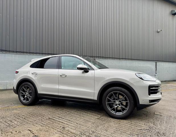 2023 Porsche CAYENNE 3.0 COUPE (A) NEW FACELIFT JP - 3