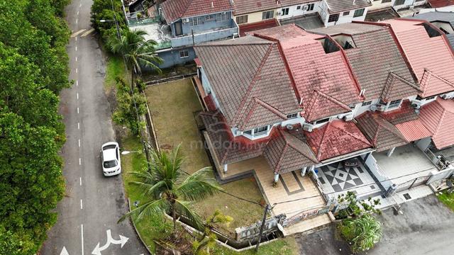 CORNER LOT Double Storey Taman Saujana Puchong SP10 5