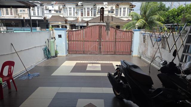 Double Storey House for Sale at Bukit Indah 1
