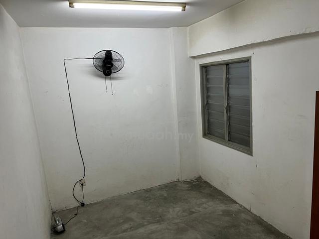 Sri Rakyat Apartment 1