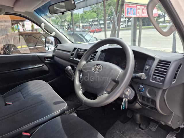 2017 Toyota HIACE 2.5 KDH200R ENHANCED (M) - 5