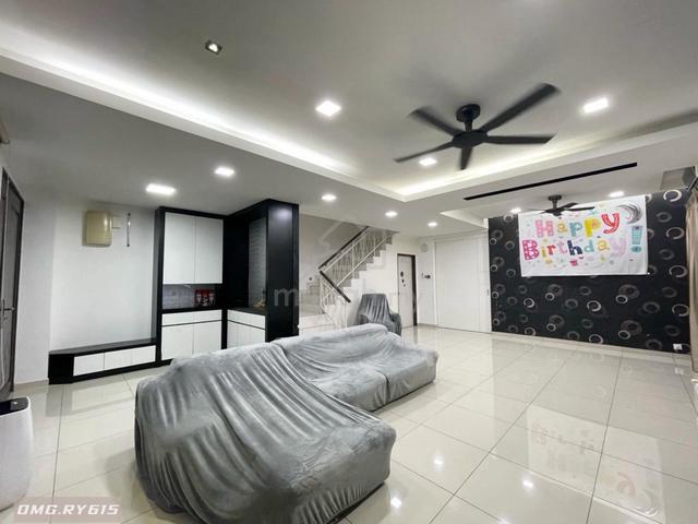 Aman Perdana Klang Renovated Double Storey Cluster Semi D 1