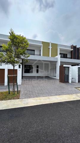 Double Storey Serimba Terrace, Laman Tasik, Bandar Bukit Mahkota 1