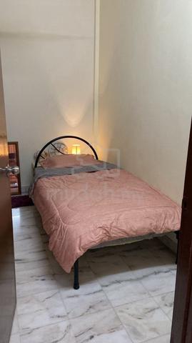Single Room @ Le Chateau 1, near Seputeh / Bangsar, KL 1