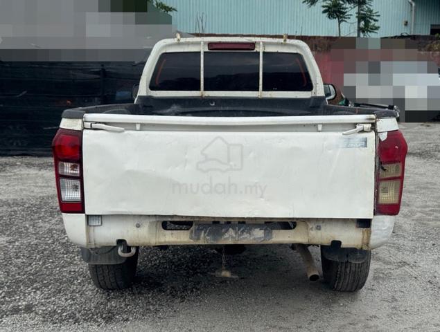 2015 Isuzu D-MAX 2.5 4X4 TFS86JSR-RAPH (M) - 4