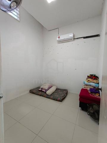 Teres  StingkatTaman I-con, Bandar Kuantan Putri, Sg Soi Kuantan 1
