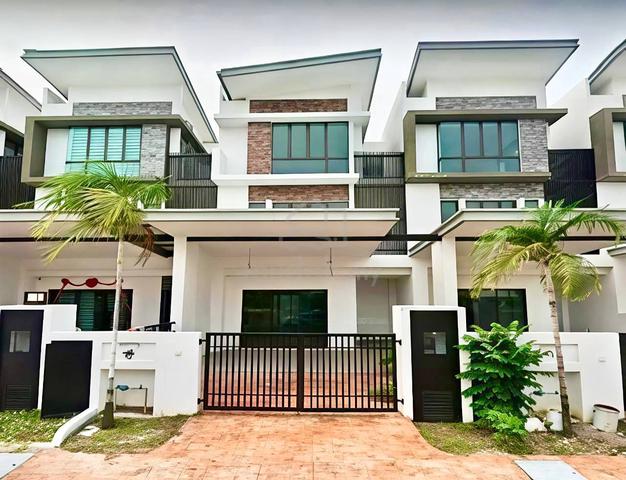 LOW DENSITY 2.5 Storey Superlink Alam Villa Eco Residence Meru Klang 1