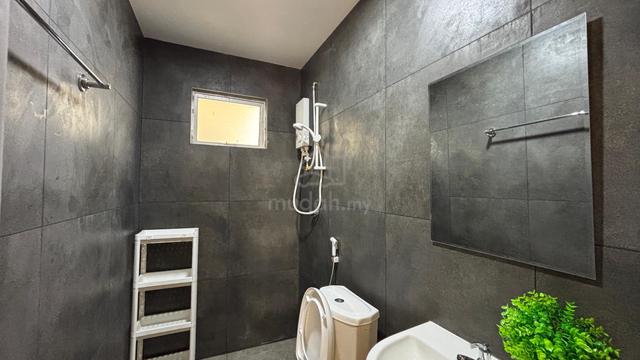 Middle Room for 𝐌𝐚𝐥𝐞, Angkasa Condominium @ Taman Connaught 4