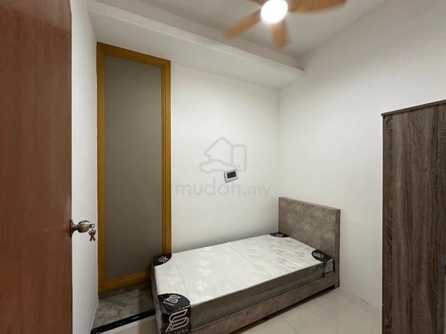 R&F (Princess cove) condo room very near to CIQ for rent -NO AGENT FEE 1
