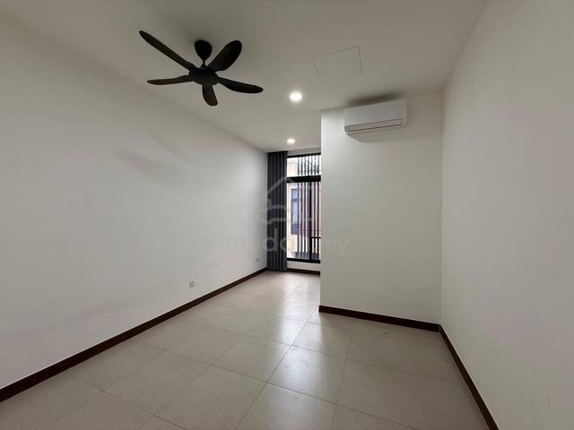 Aurora Sentral, Iskandar Puteri, Double Storey, Partial furnished, gng 1