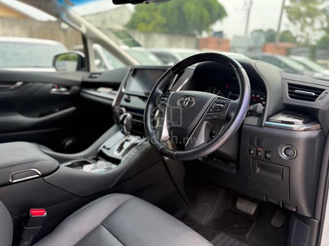 2022 Toyota ALPHARD SC Low Mileage 25k km 4.5B - 5