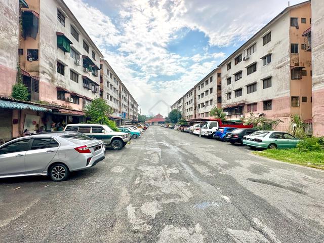 Pangsapuri Baiduri (Bandar Tasik Kesuma) 1