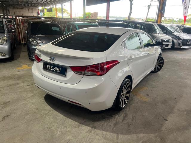2013 Hyundai ELANTRA 1.8 PREMIUM (A) - 3