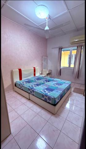 Master Bedroom - Pandan Indah (Female) 1