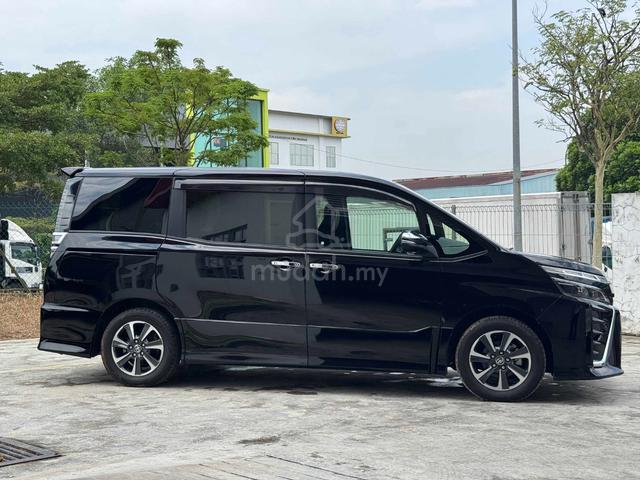 2021 Toyota VOXY 2.0 ZS KIRAMEKI III (A) 40K KM - 2