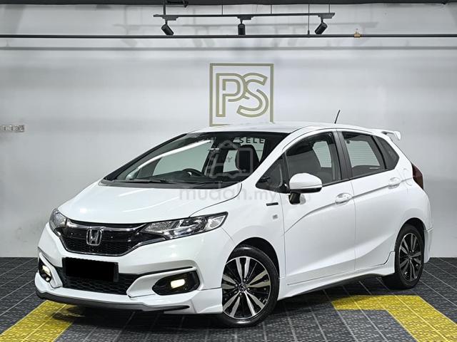 2017 Honda JAZZ 1.5 HYBRID FACELIFT Full service - 1