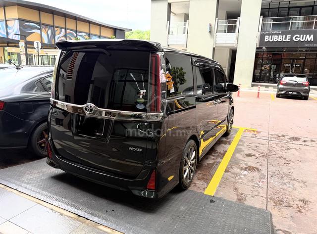 2018 Toyota NOAH 2.0 (A) - 2
