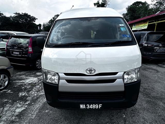 Toyota HIACE 2.5 FACELIFT (M)HIGH ROOF 1Owner only - 2