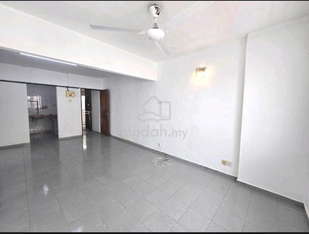 Desa Green Apartment (Jelutong) 1