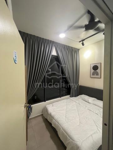 Meta City Middle Bedroom for Rent with Free wifi and water bill 1