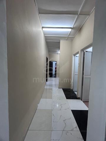 RUMAH SETINGKAT LANDED Beranang 1