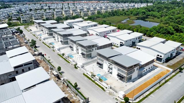 Adjoining 2.5 Storey factory semi-D Rawang Saujana Teknologi Phase 2B 1