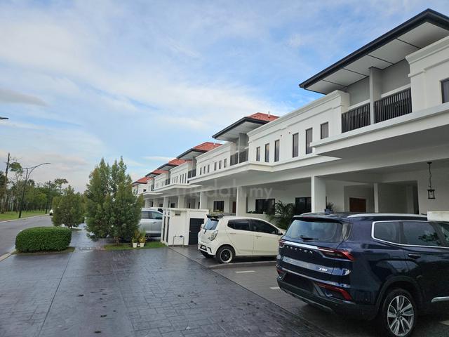 CORNER LOT Terrace House Setia Eco Glades, Jalan Tropika, Cyberjaya, 4