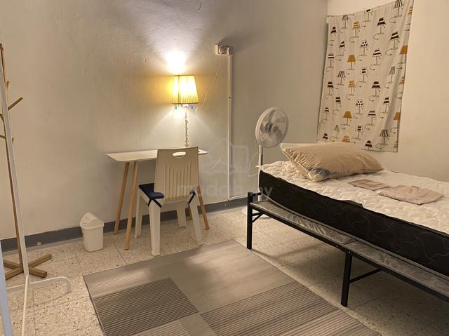JB Female Rental Room 1