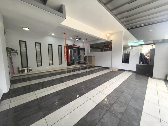 Iskandar Puteri 3 Storey Superlink House Taman Nusa Sentral Renovated 1