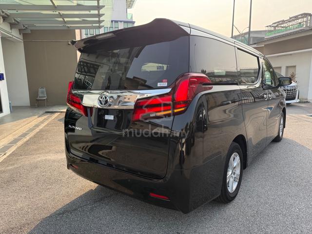 2022 Toyota ALPHARD 2.5 X 8 SEATER 2 P/DOOR - 4