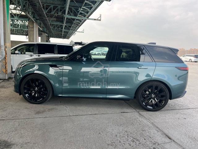 2023 BOOKNOW GIOLA GREEN Range Rover Sport 3.0 - 4