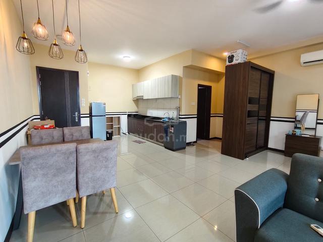 Molek Regency 1
