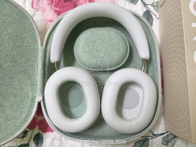 Carousel Image